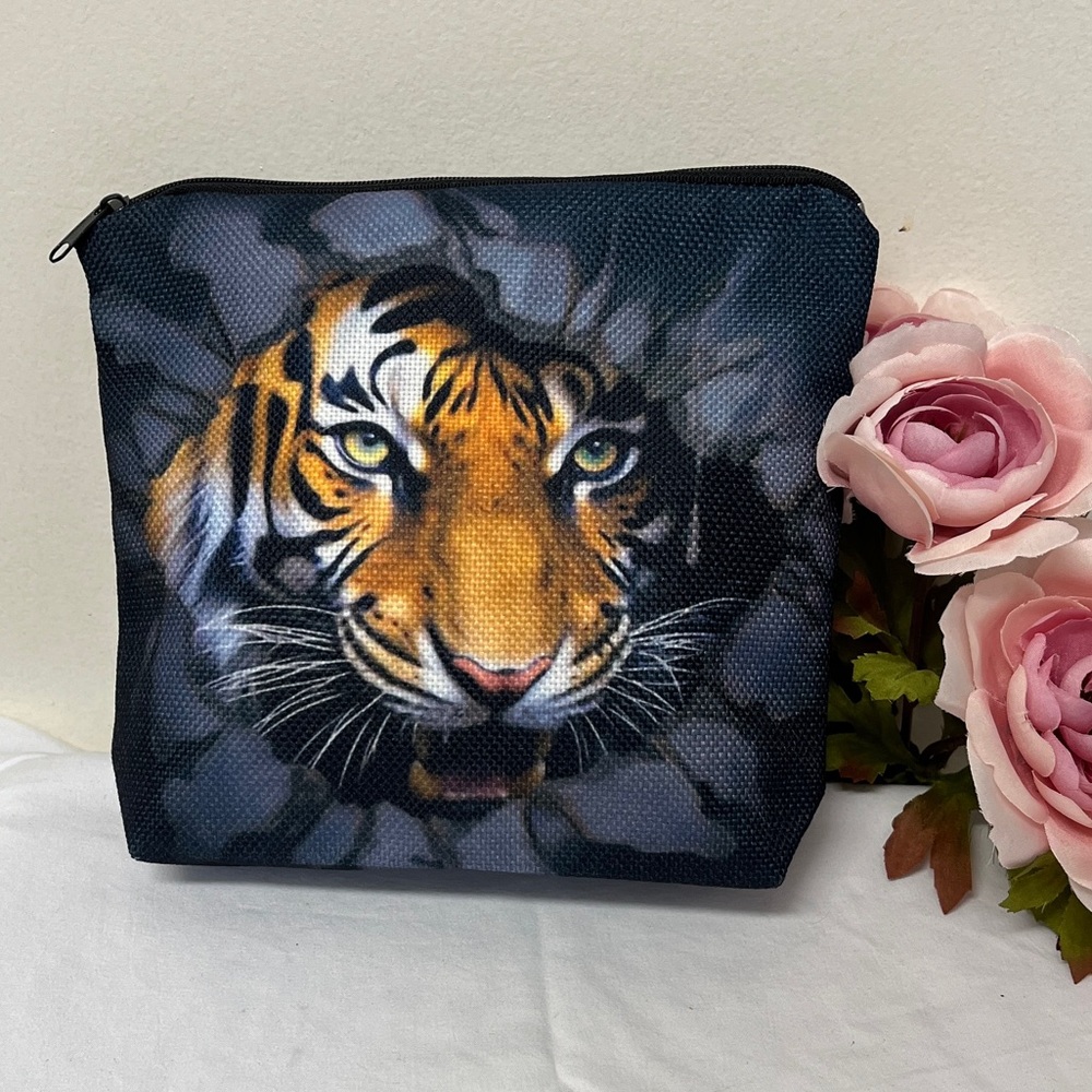 Cosmetic zipper bag, NIP, tiger head print, bold colors, open interior, canvas